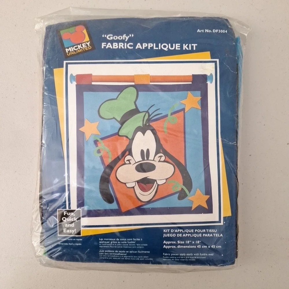 Vtg Disney Authentic Mickey Unlimited Goofy Fabric Applique Kit No DF3004 USA